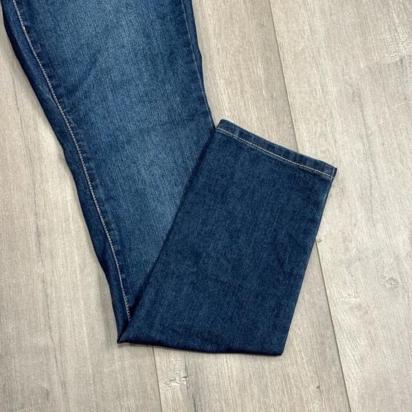 Womens Torrid 10 Regular Jeans Denim Dark Navy Blue Skinny Straight Stretch NWT - Picture 7 of 10